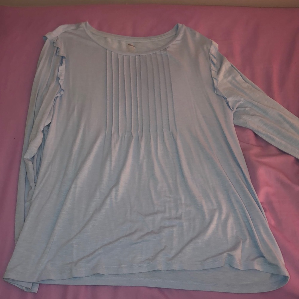 Baby blue tee